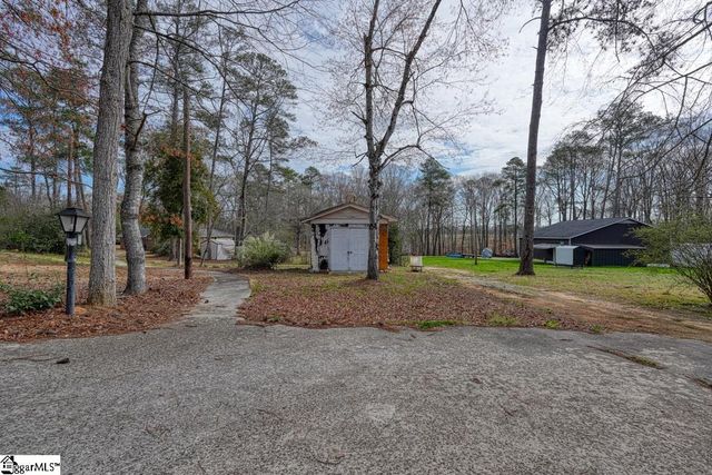 3989 W 72 Highway, Clinton, SC 29325