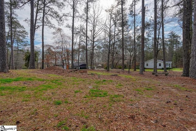 3989 W 72 Highway, Clinton, SC 29325