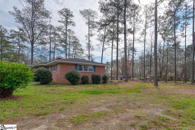 3989 W 72 Highway, Clinton, SC 29325