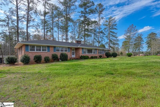 3989 W 72 Highway, Clinton, SC 29325