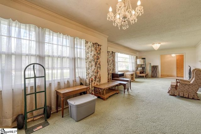 3989 W 72 Highway, Clinton, SC 29325