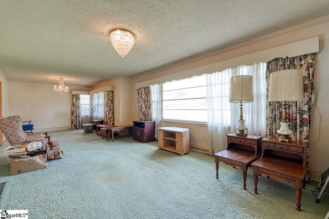 3989 W 72 Highway, Clinton, SC 29325