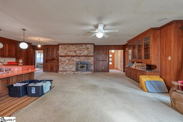 3989 W 72 Highway, Clinton, SC 29325