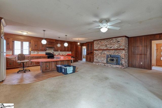 3989 W 72 Highway, Clinton, SC 29325