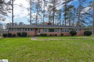 3989 W 72 Highway, Clinton, SC 29325