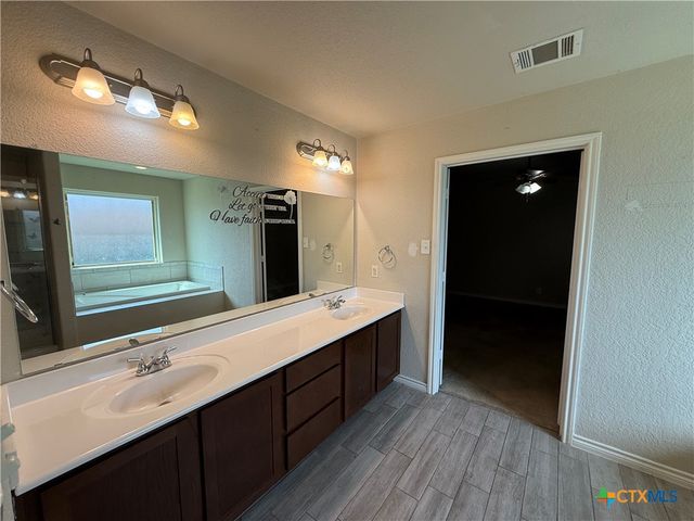 2604 Alamocitos Creek Drive, Killeen, TX 76549