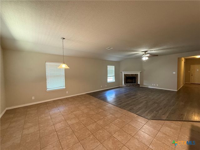 2604 Alamocitos Creek Drive, Killeen, TX 76549