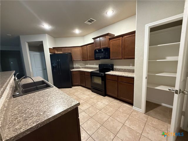 2604 Alamocitos Creek Drive, Killeen, TX 76549