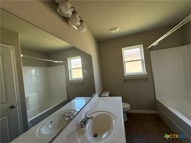 2604 Alamocitos Creek Drive, Killeen, TX 76549