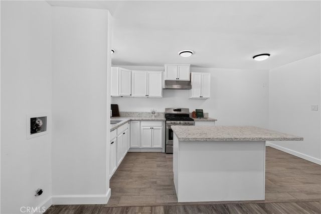 9959 Wisner, San Fernando, CA 91345
