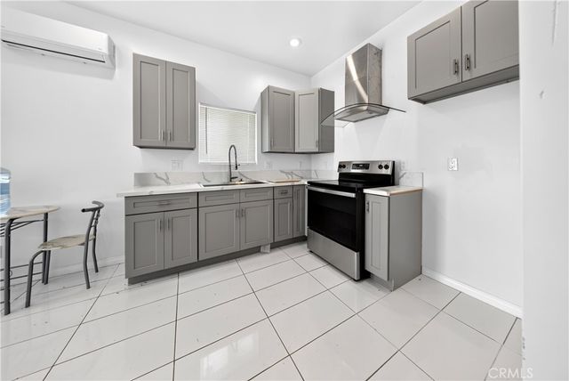 9959 Wisner, San Fernando, CA 91345