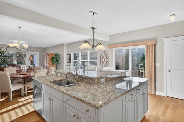 16 Rebeccas Landing 16, Plymouth, MA 02360