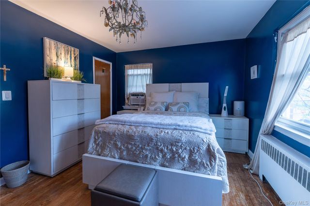 2985 Young Avenue, Bronx, NY 10469