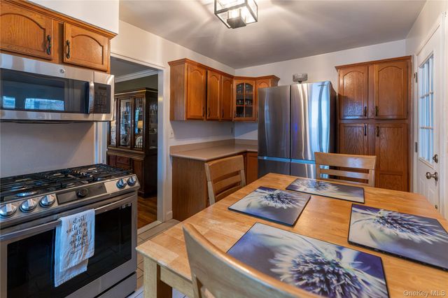 2985 Young Avenue, Bronx, NY 10469