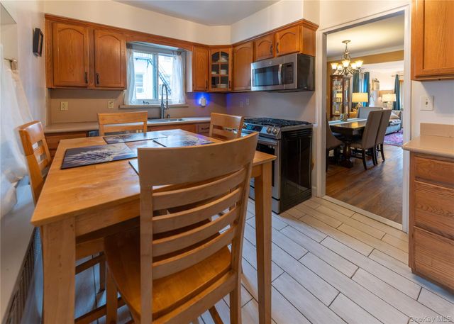 2985 Young Avenue, Bronx, NY 10469