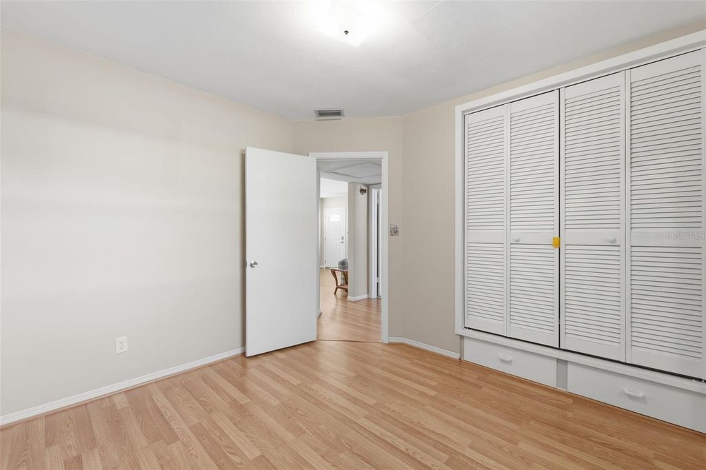 Image 10 of property listing at 10449 53RD AVENUE N, St Petersburg, FL 33708