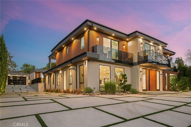 5244 Tampa Ave, Tarzana, CA 91356