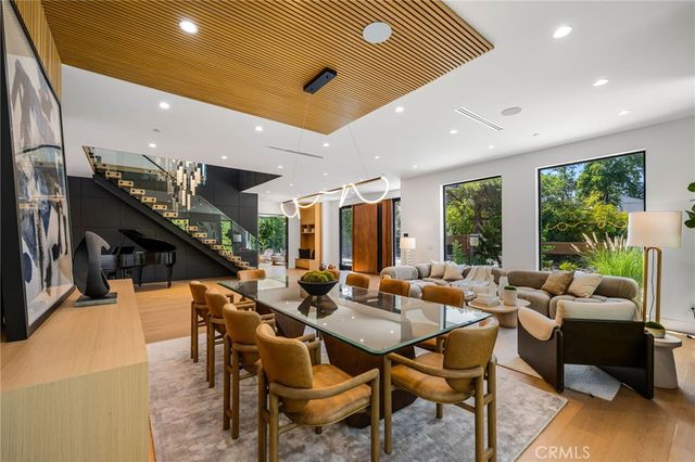 5244 Tampa Ave, Tarzana, CA 91356