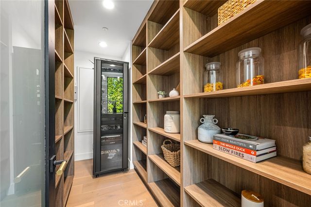 5244 Tampa Ave, Tarzana, CA 91356