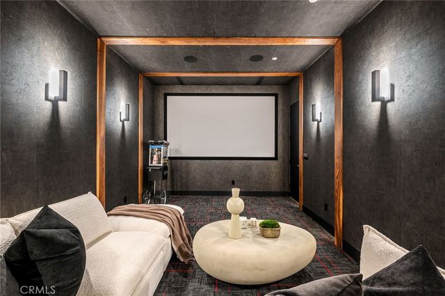 5244 Tampa Ave, Tarzana, CA 91356