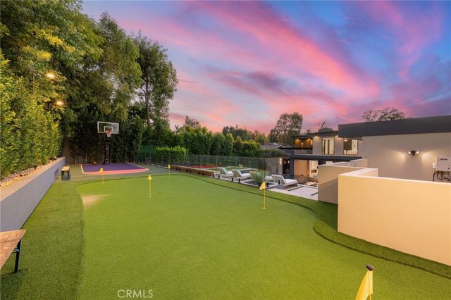 5244 Tampa Ave, Tarzana, CA 91356