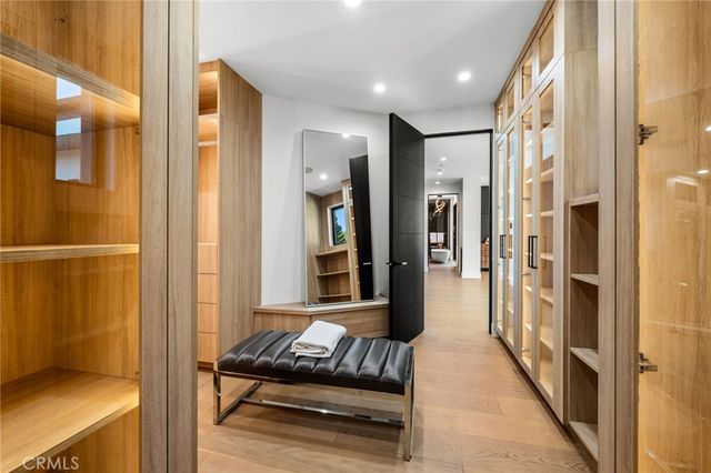 5244 Tampa Ave, Tarzana, CA 91356