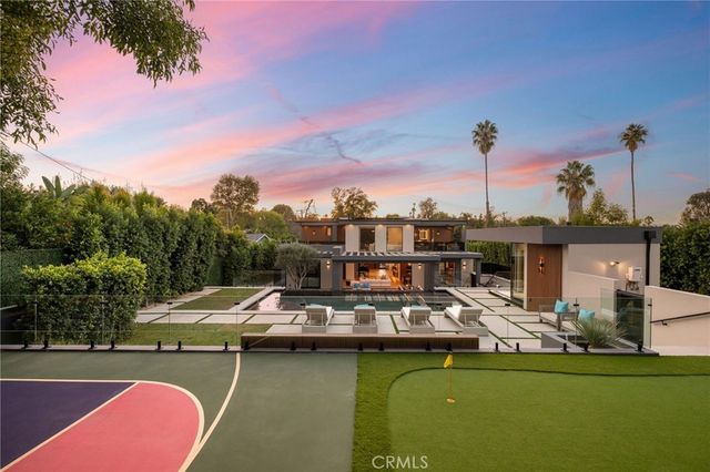 5244 Tampa Ave, Tarzana, CA 91356