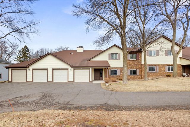 1049 Greenhaven Drive, Vadnais Heights, MN 55127