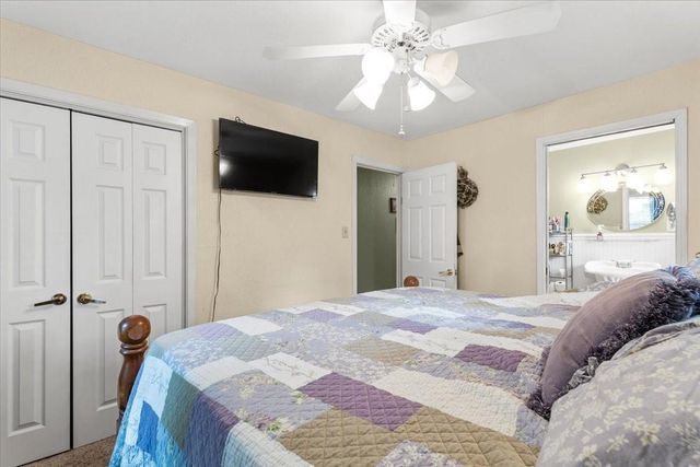 106 Hudgins ST, Smithville, TX 78957