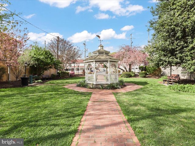 16106 BENEDICT CT, Woodbridge, VA 22191