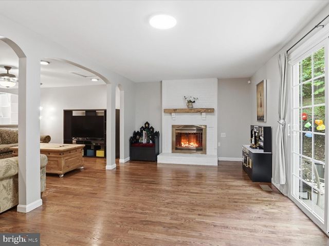 16106 BENEDICT CT, Woodbridge, VA 22191