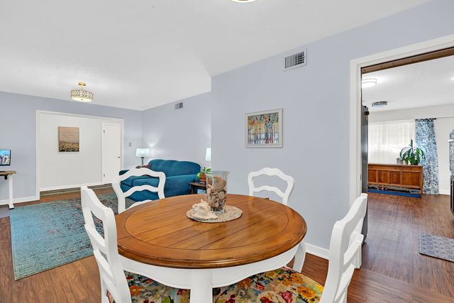 1814 SWAN ST., Longview, TX 75604