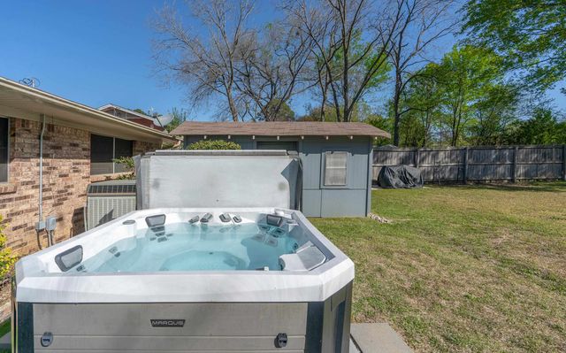 1814 SWAN ST., Longview, TX 75604