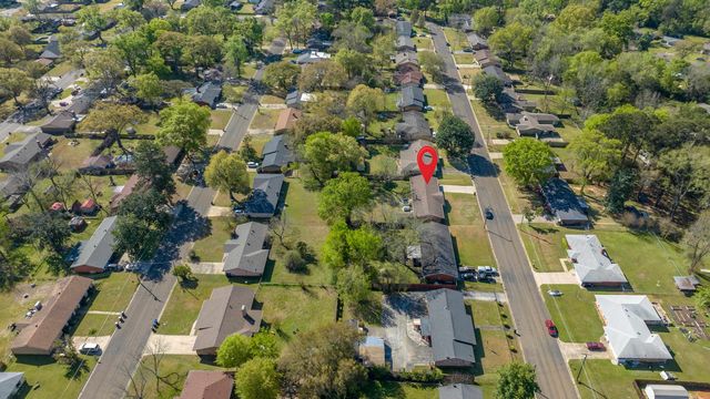 1814 SWAN ST., Longview, TX 75604