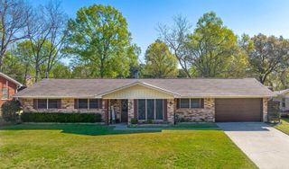 1814 SWAN ST., Longview, TX 75604