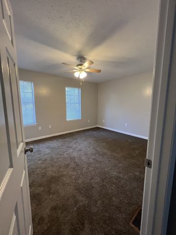 123 Coventry Woods Dr, Madison, TN 37115