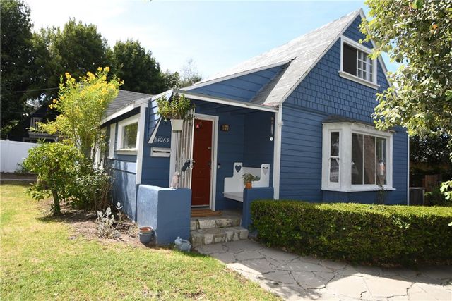 24263 Los Codona, Torrance, CA 90505