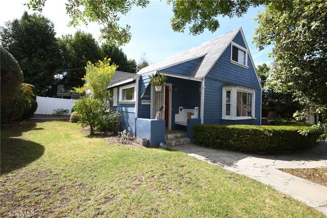24263 Los Codona, Torrance, CA 90505