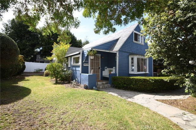 24263 Los Codona, Torrance, CA 90505