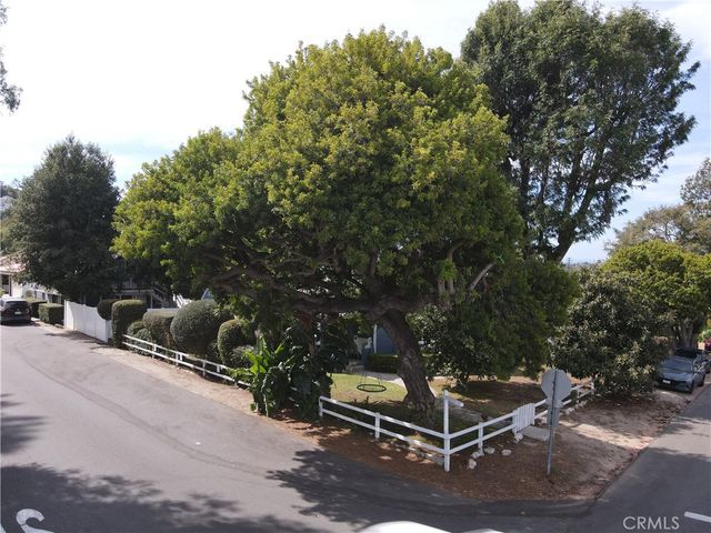 24263 Los Codona, Torrance, CA 90505