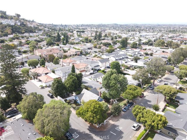 24263 Los Codona, Torrance, CA 90505