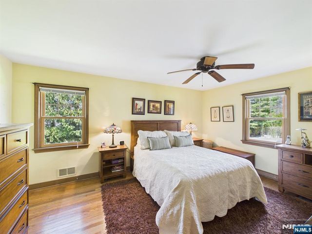808 Parsons Road, Ridgewood, NJ 07450