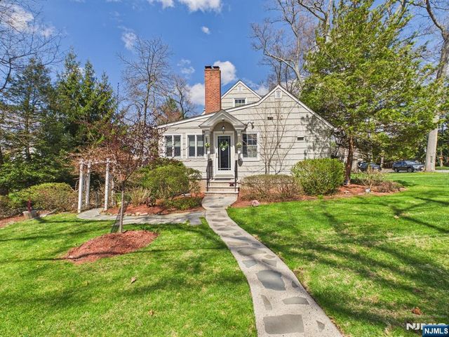 808 Parsons Road, Ridgewood, NJ 07450