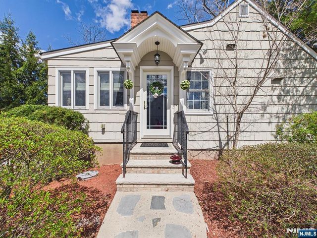808 Parsons Road, Ridgewood, NJ 07450
