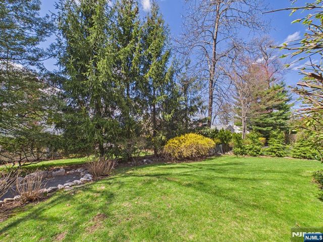 808 Parsons Road, Ridgewood, NJ 07450