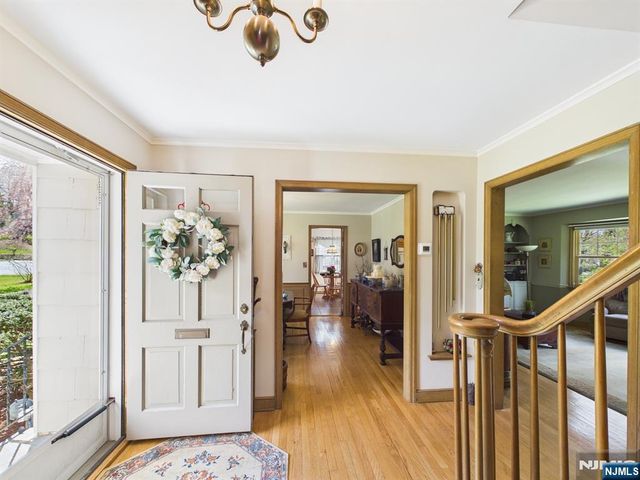 808 Parsons Road, Ridgewood, NJ 07450