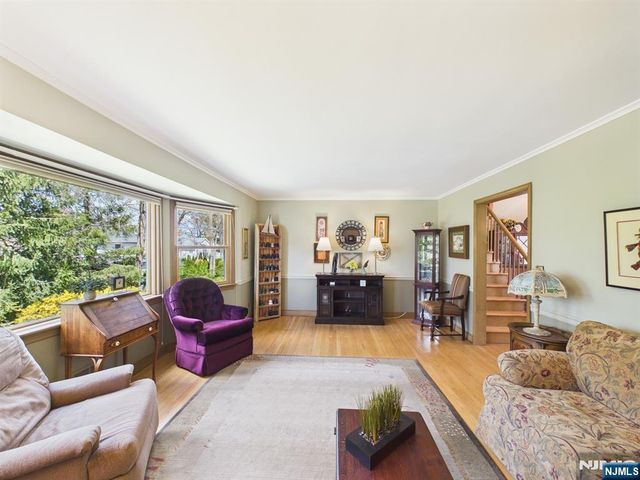 808 Parsons Road, Ridgewood, NJ 07450