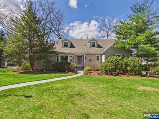 808 Parsons Road, Ridgewood, NJ 07450