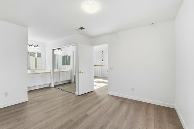 29016 Lillyglen Drive, Santa Clarita, CA 91387