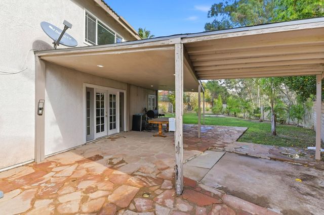 29016 Lillyglen Drive, Santa Clarita, CA 91387